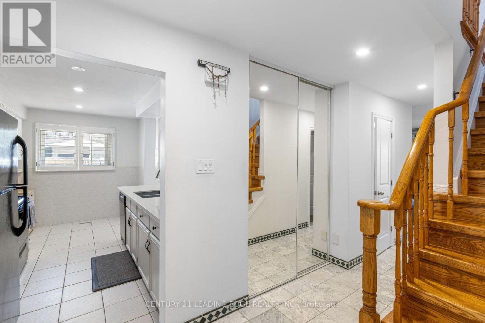 69 PARKINSON ROAD photo 2