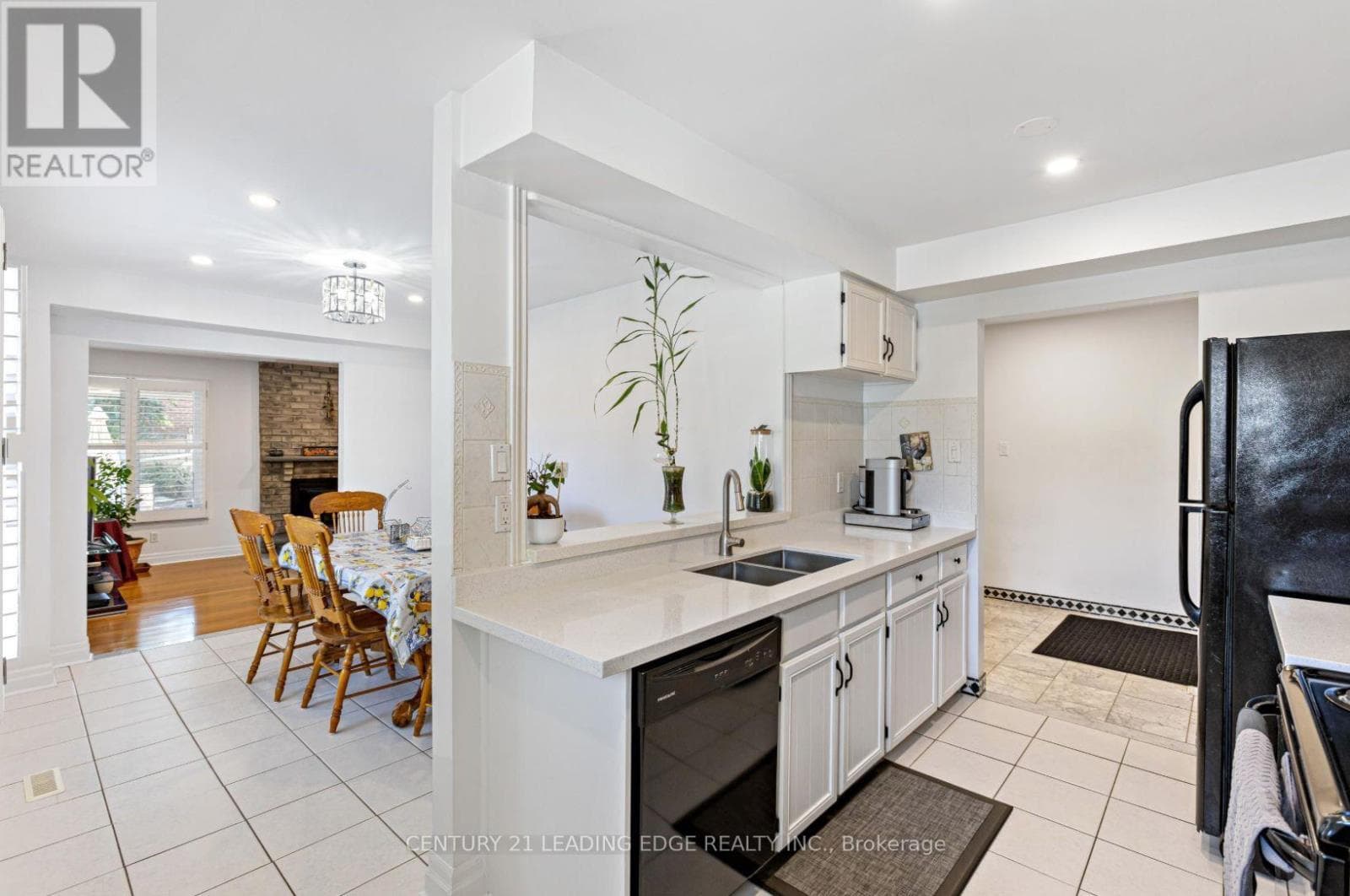 69 PARKINSON ROAD photo 4