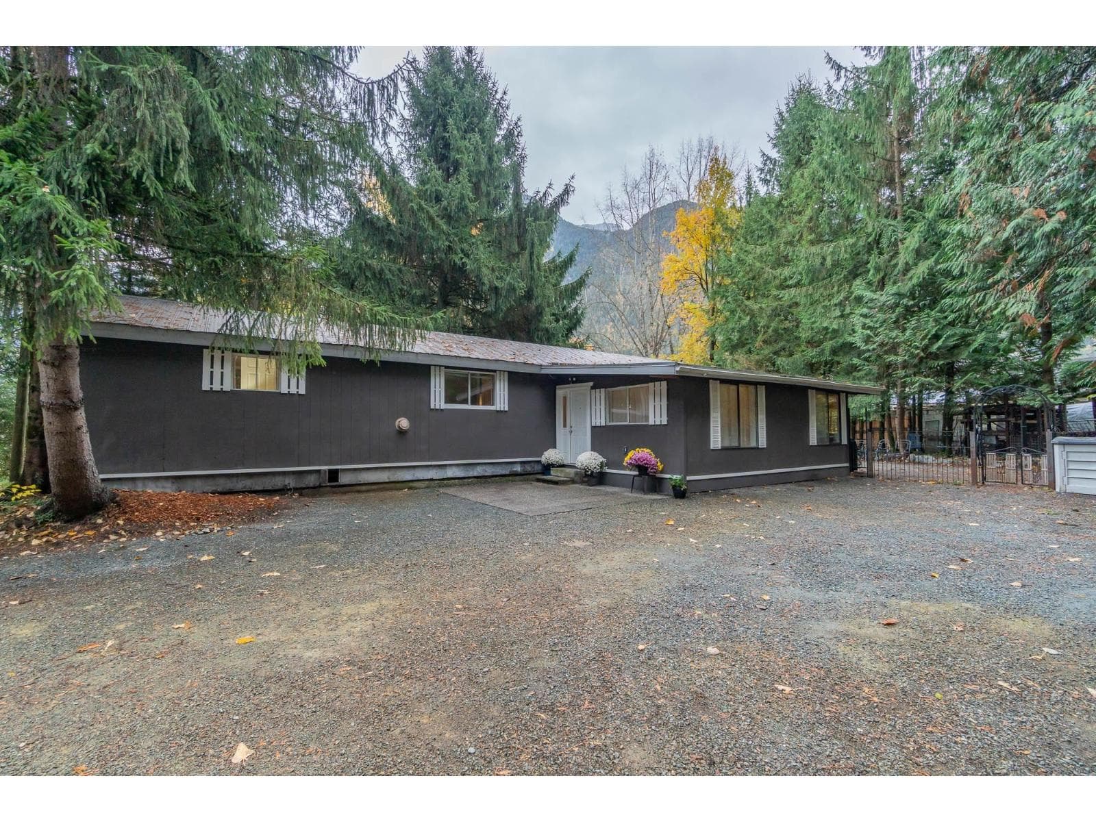 10821 N POPKUM ROAD, Popkum photo 2