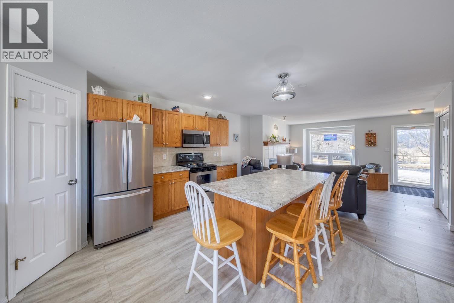 4887 Glen Eagle Drive photo 5