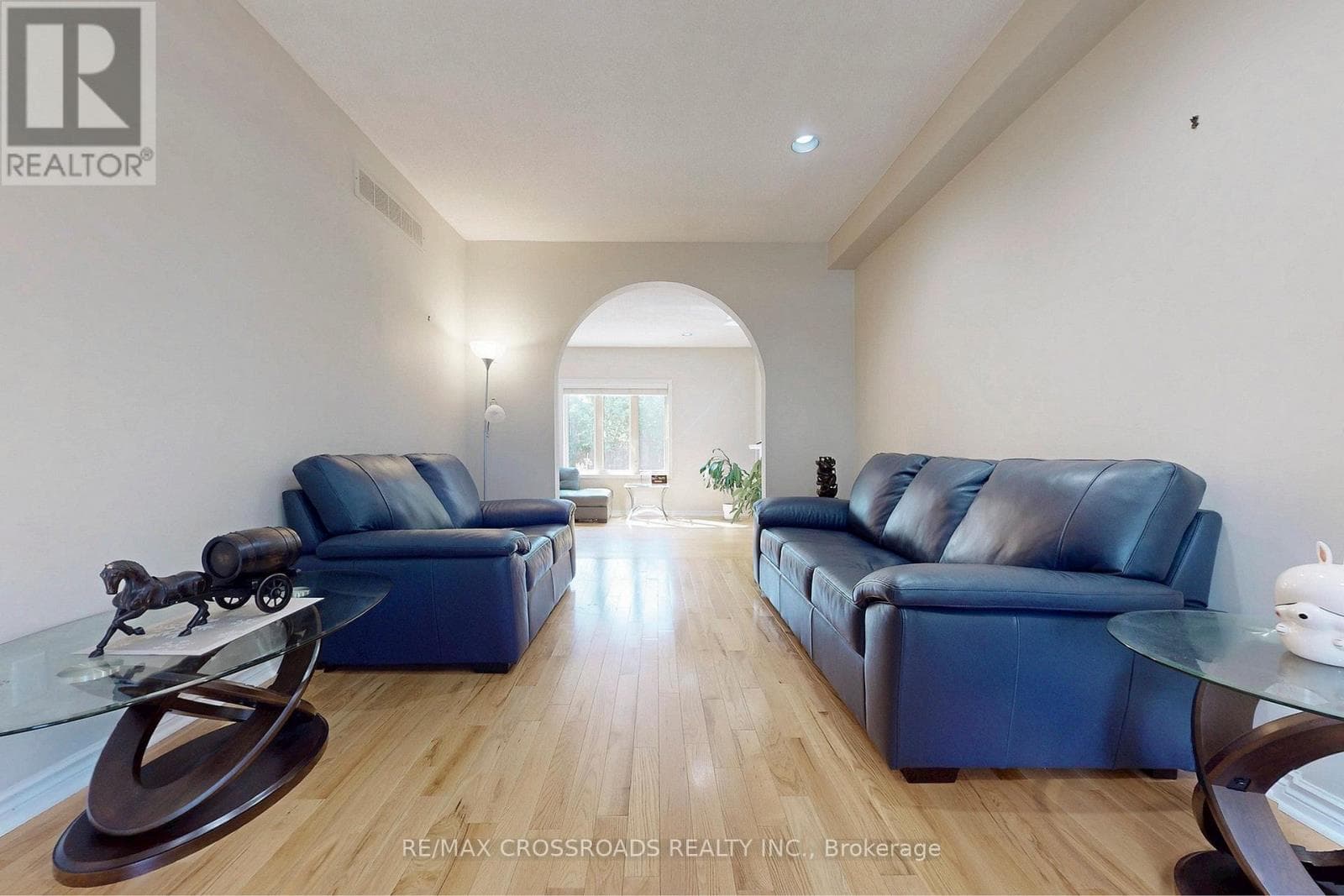 63 BAYNARDS LANE photo 4