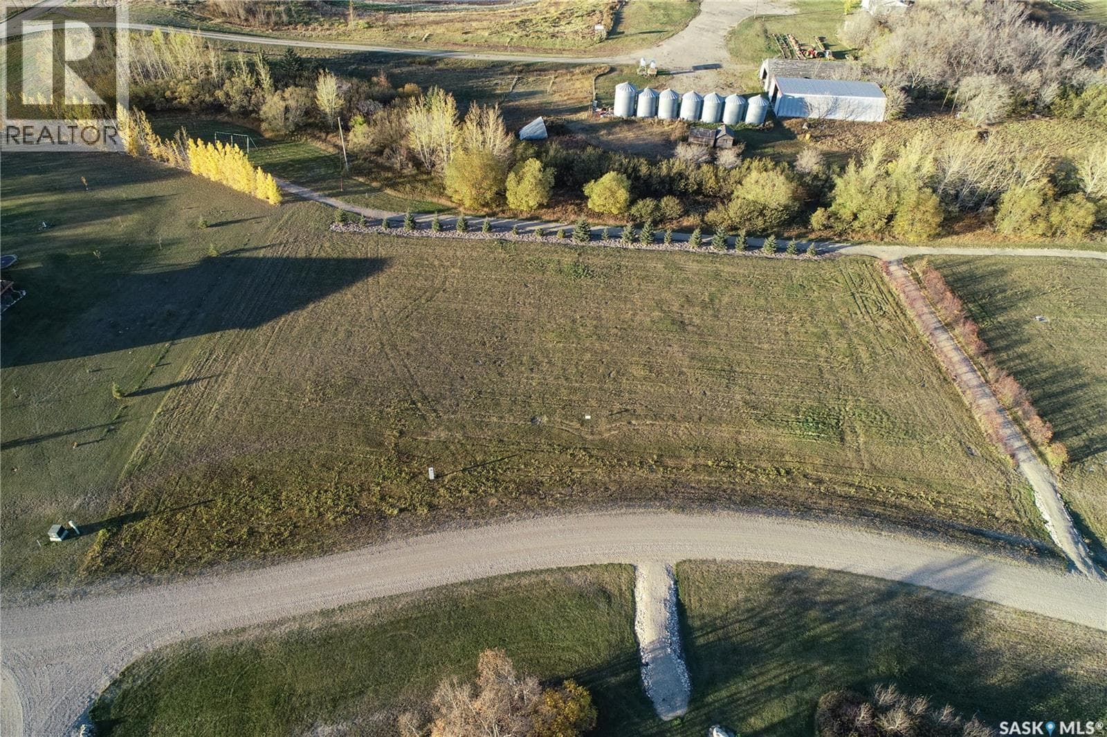 2 Willow WAY