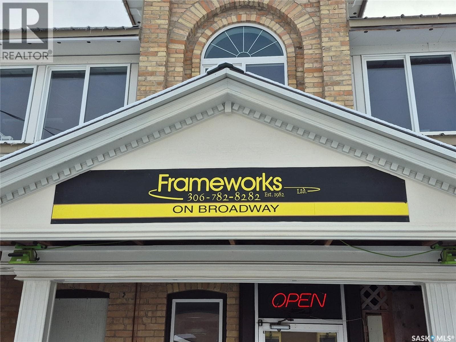 57 Broadway STREET E — photo 3