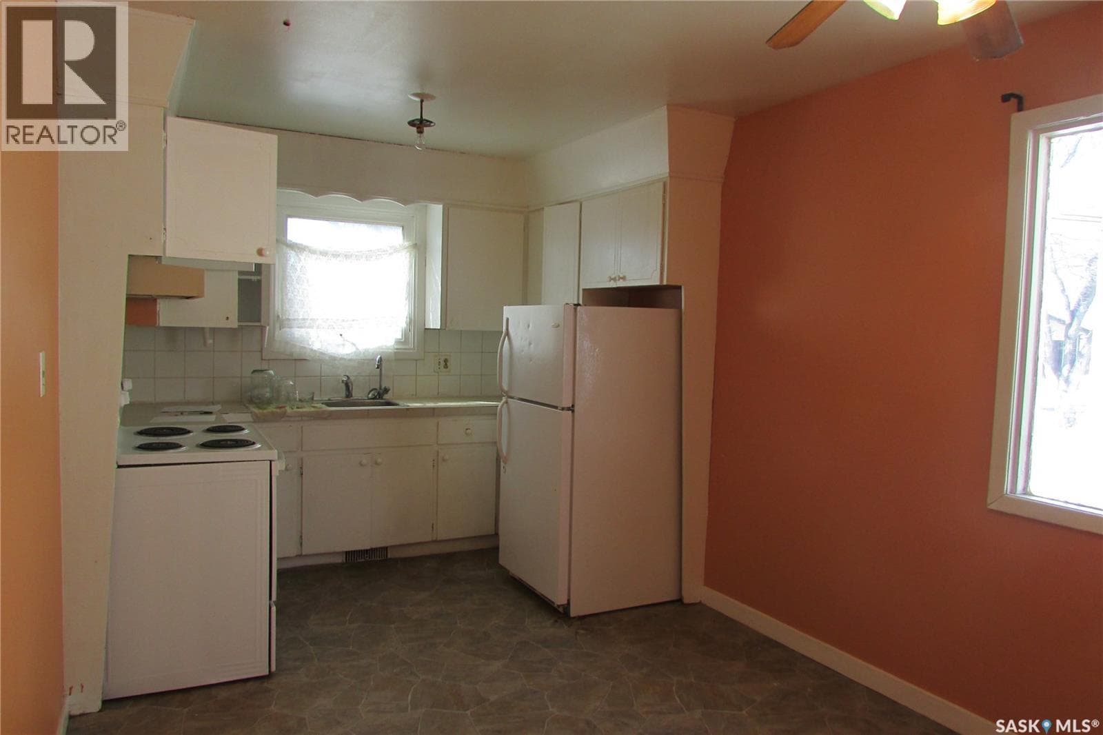 20-24 Empress DRIVE — photo 5