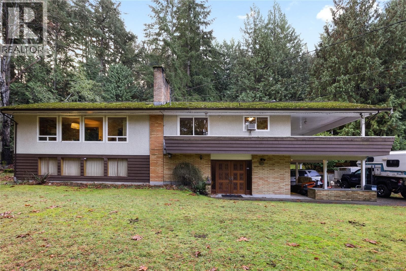 5621 Hammond Bay Rd photo 4