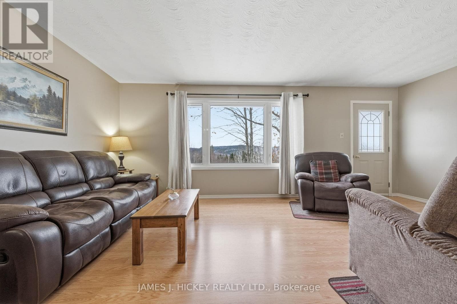 101 LANCE ROAD photo 2