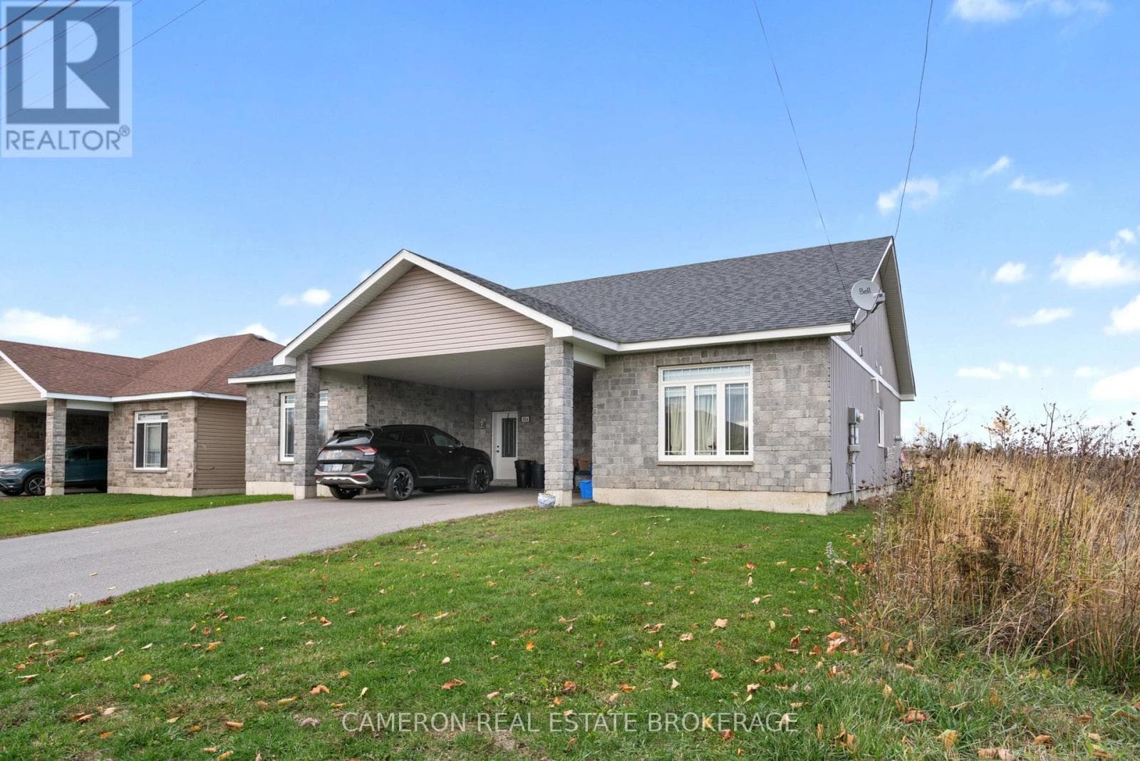 88-88A MILLE ROCHES ROAD photo 2