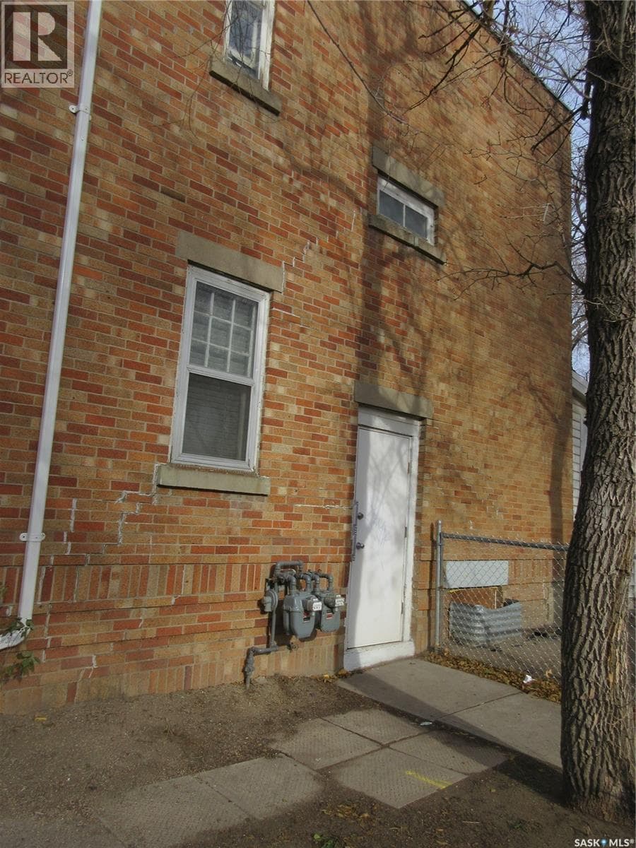 1878-1880 Ottawa STREET — photo 3
