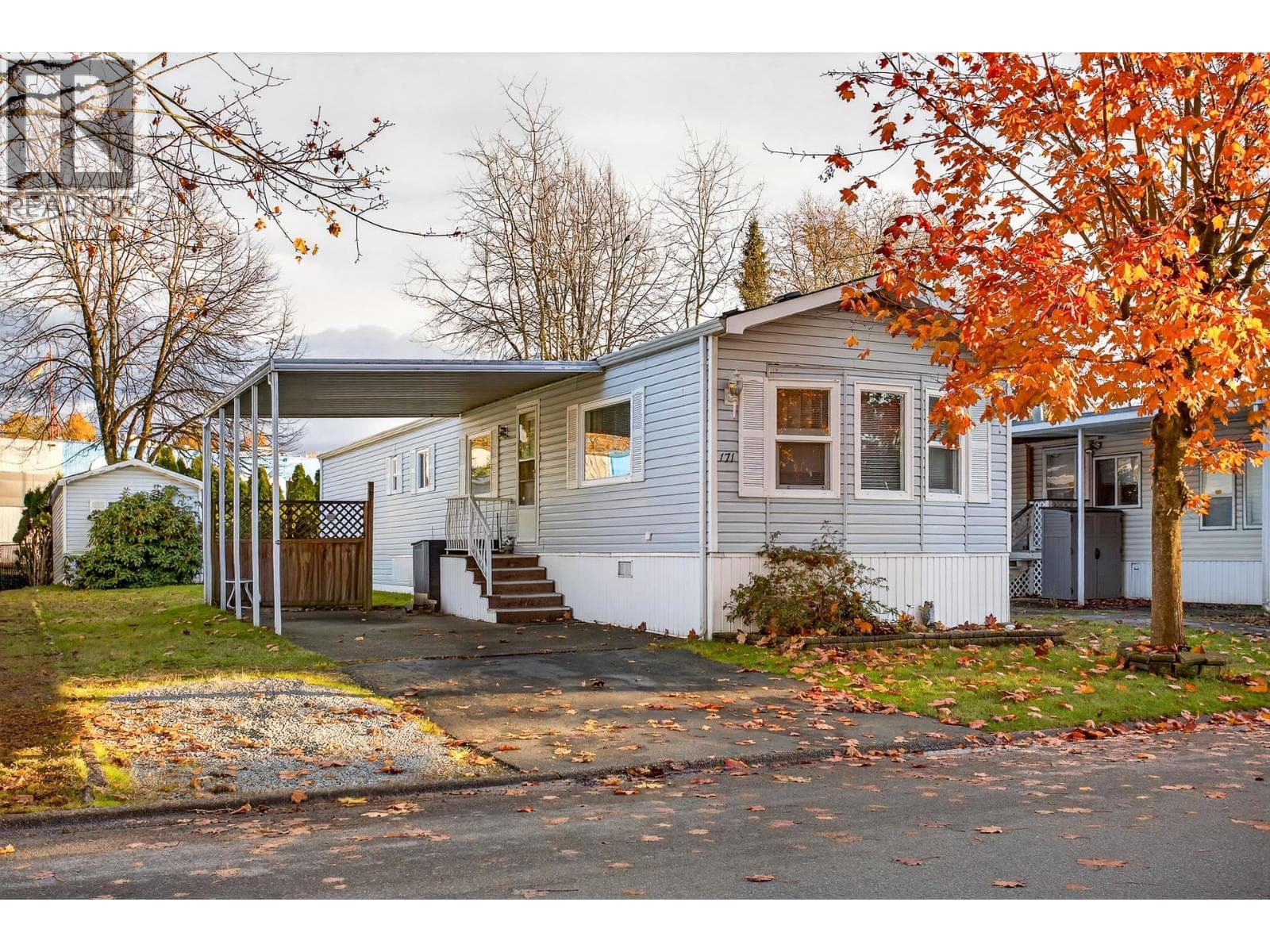 2 bed 1 bath single family at 171 145 KING EDWARD STREET — $220,000