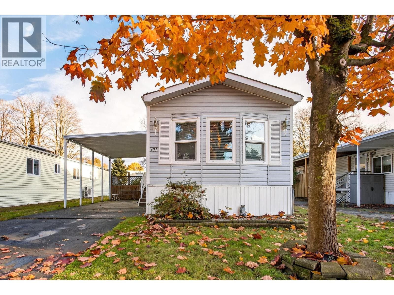 171 145 KING EDWARD STREET photo 2