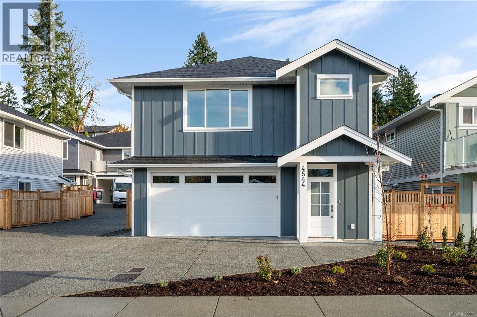 3 bed 3 bath single family at 4544 Suncrest Rd — $819,000