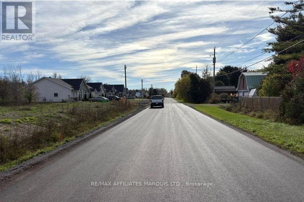 5363 WOODLAND ROAD N photo 3