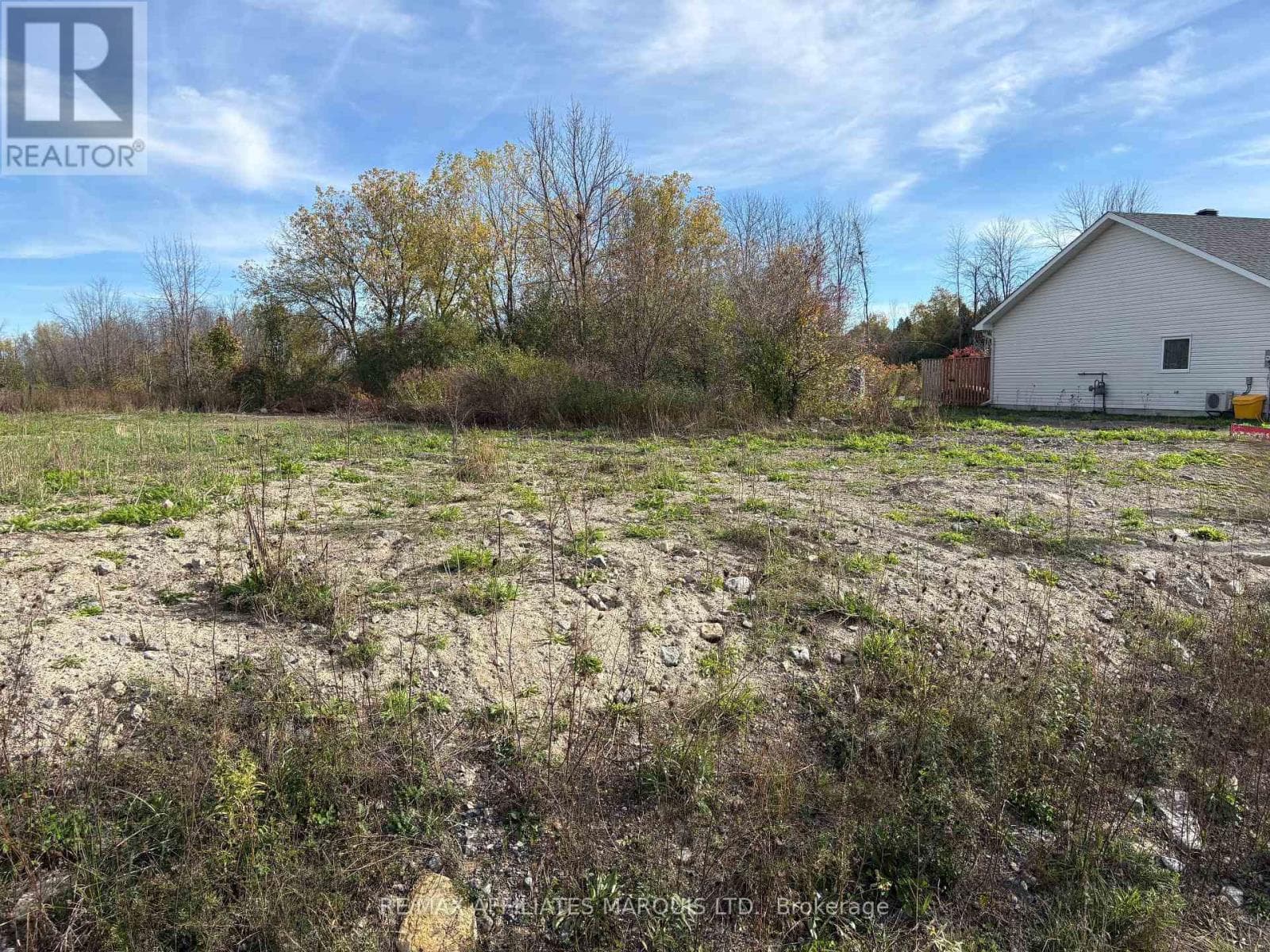 5363 WOODLAND ROAD N photo 2