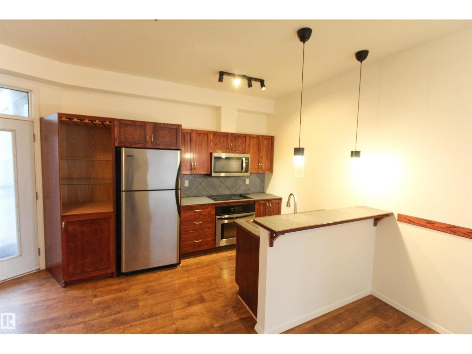 #347 4827 104A ST NW — photo 5