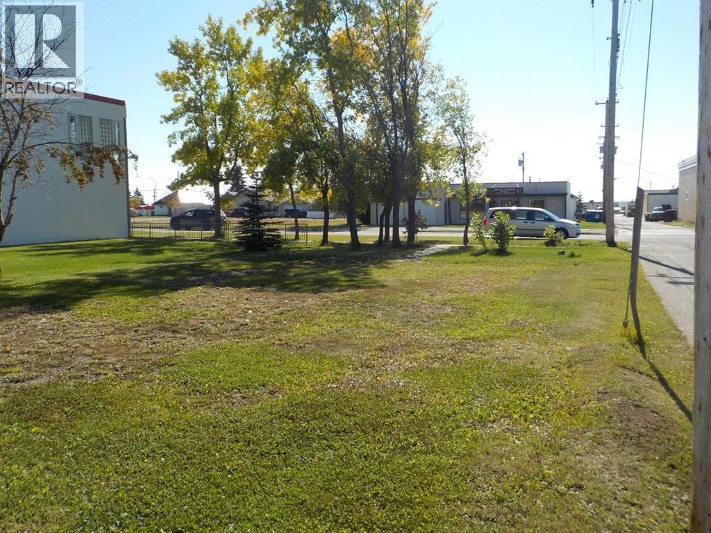 10916 103 Ave. — photo 3