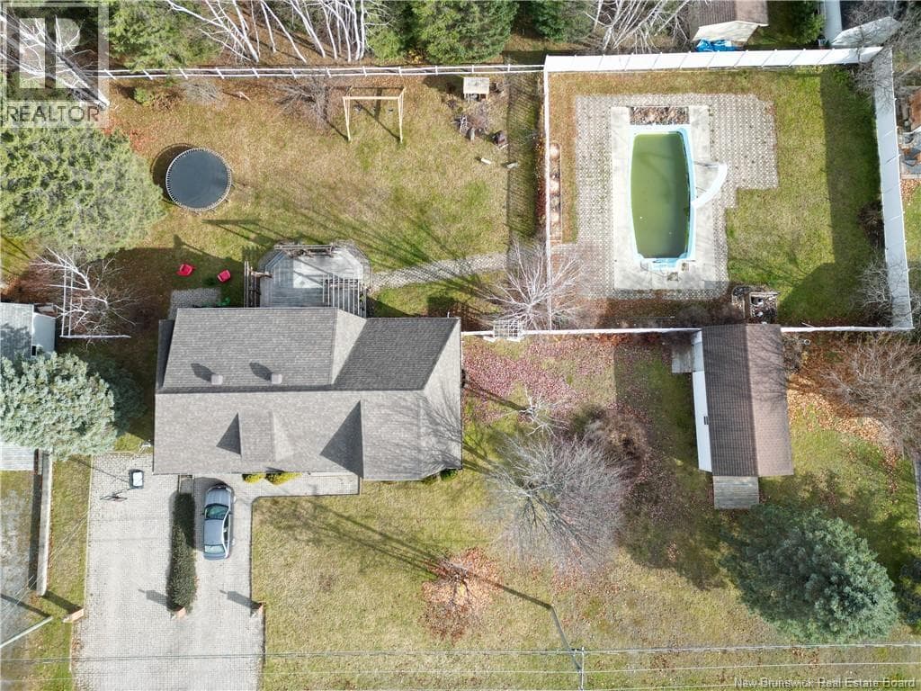24 Paquin Street photo 3