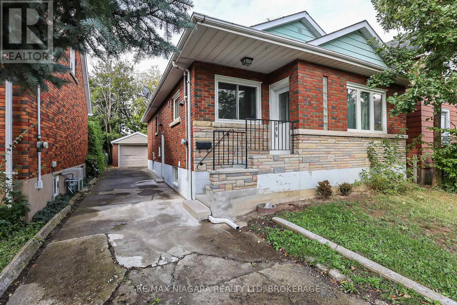 261 VINE STREET photo 2