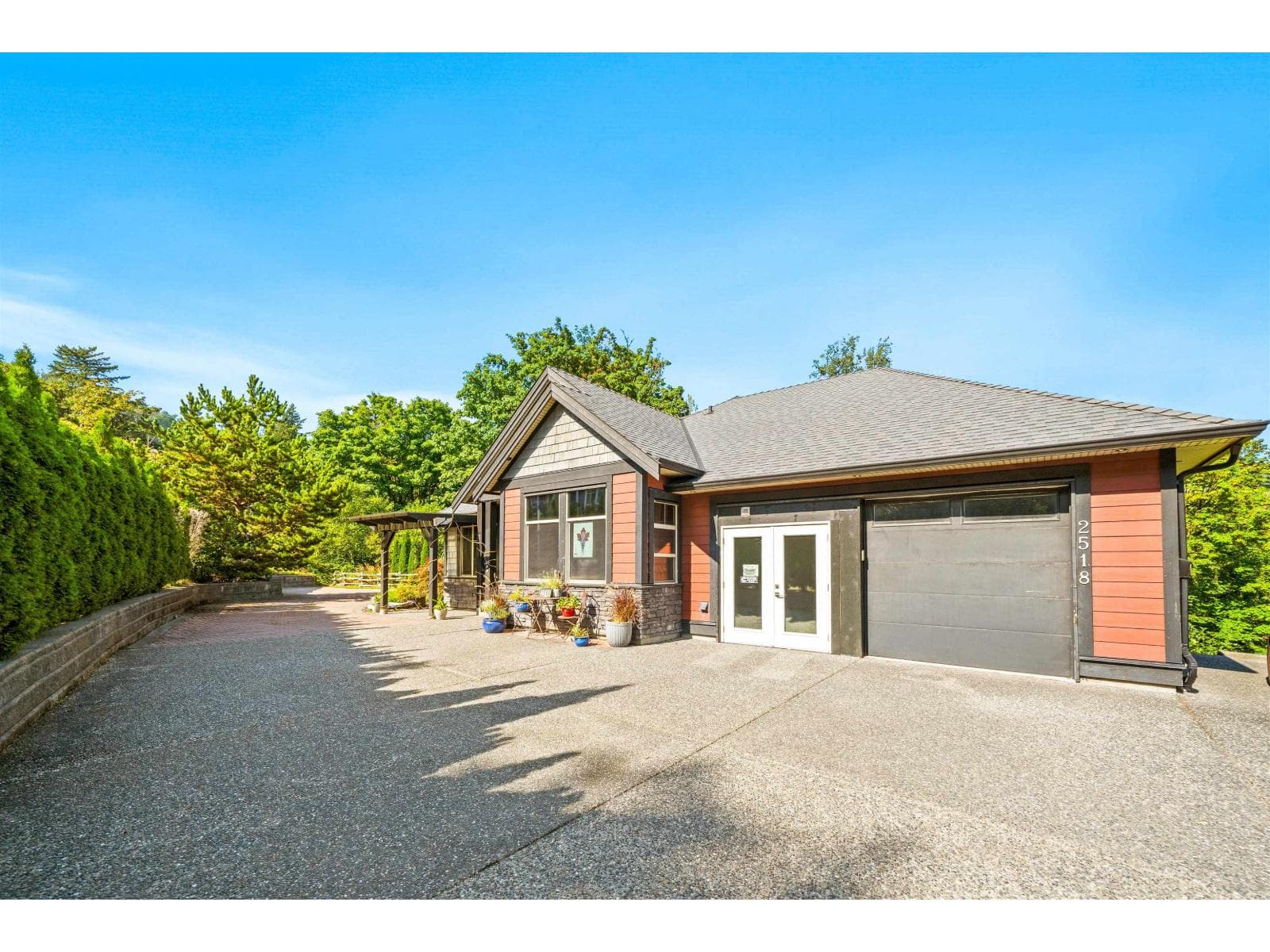 2518 WHATCOM ROAD photo 2