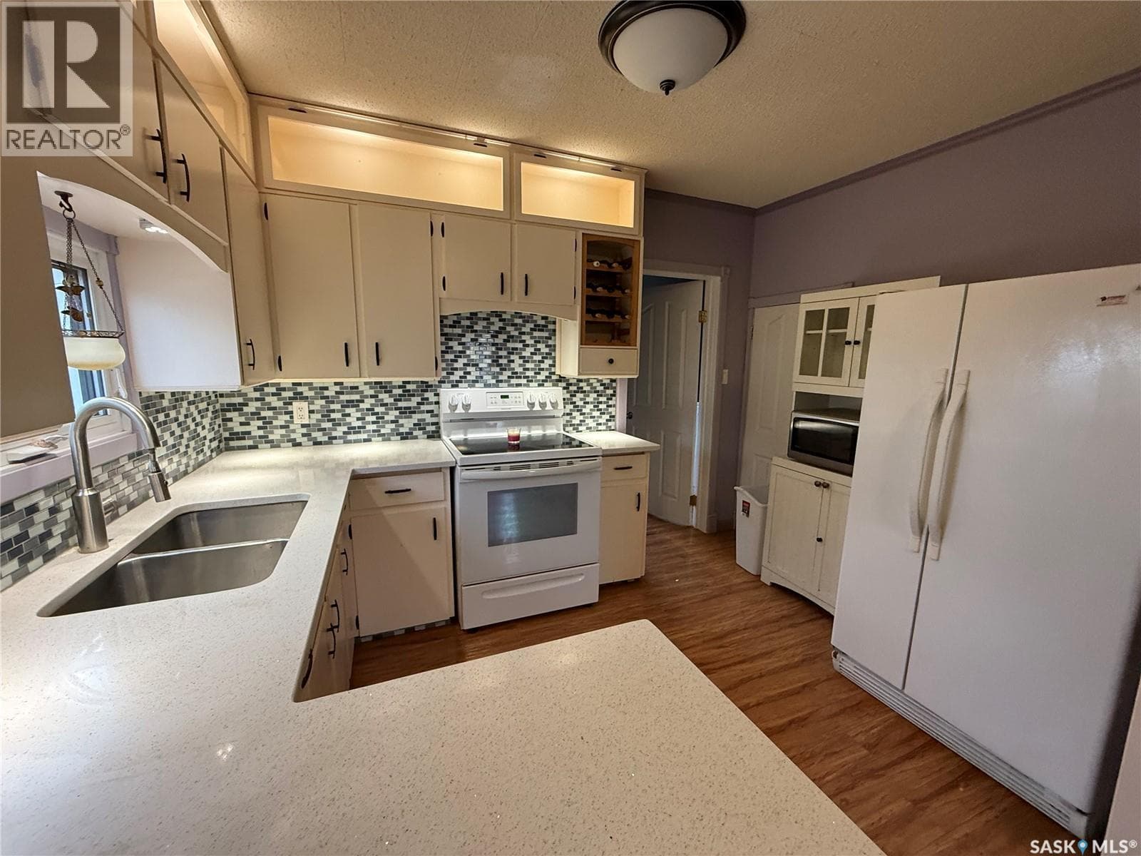 237 Perkins STREET photo 4