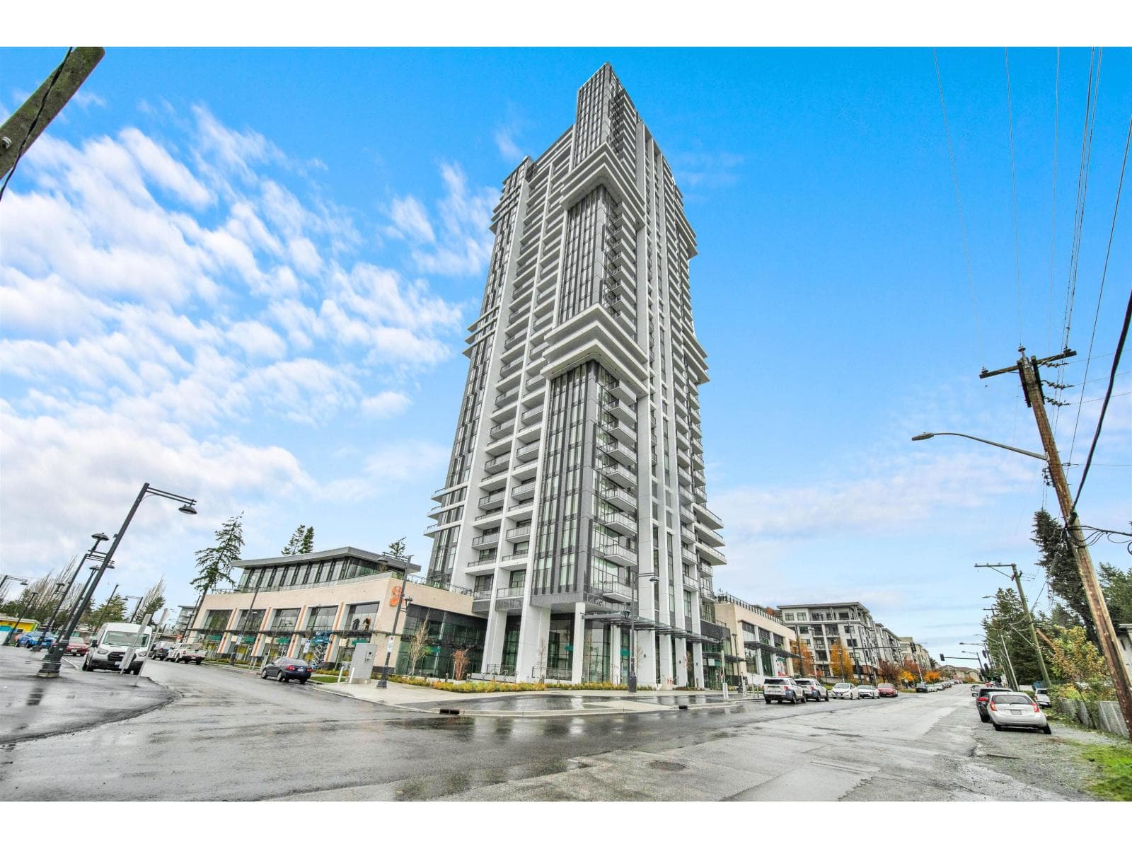 1 bed 1 bath single family at 2101 13675 107A AVENUE — $494,900