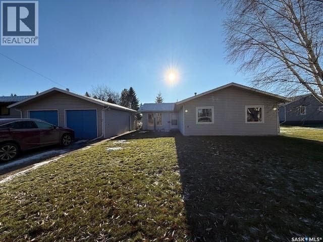 5 bed 2 bath single family at 113 First AVENUE S — $217,000