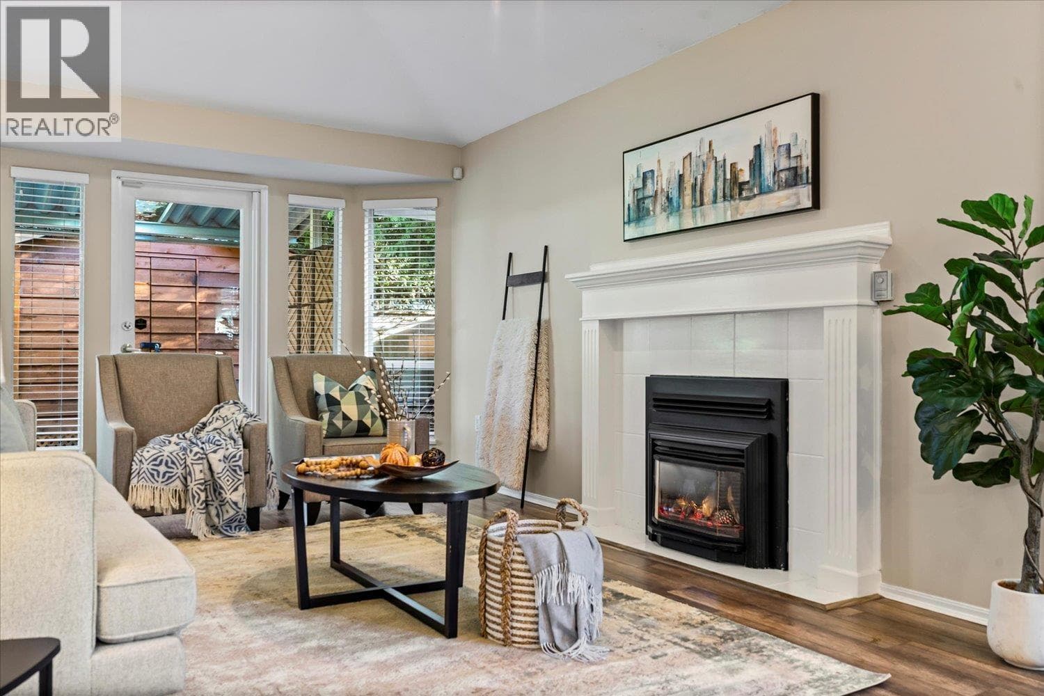 18 11950 LAITY STREET photo 4