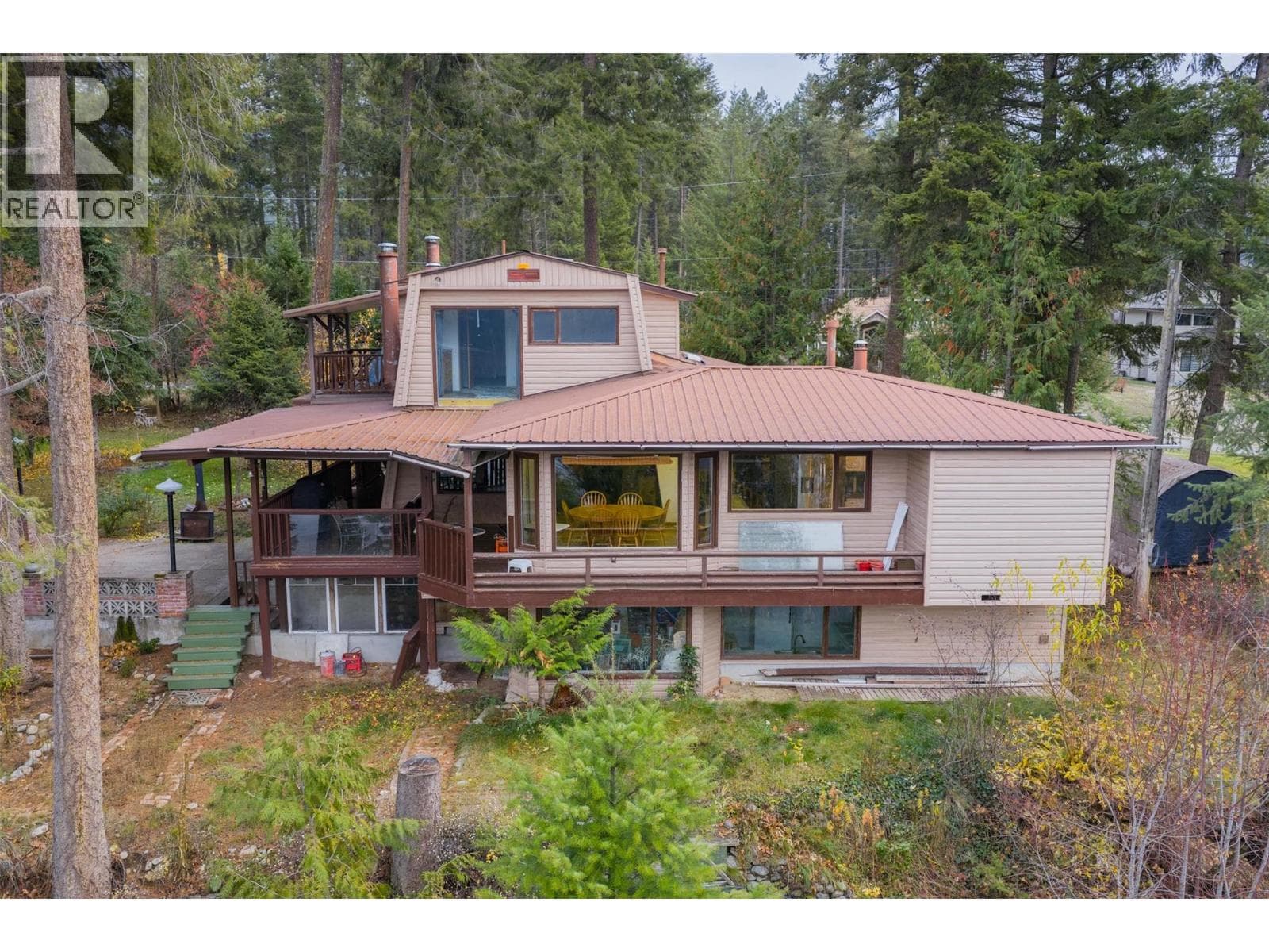 2071 Massie Road photo 4