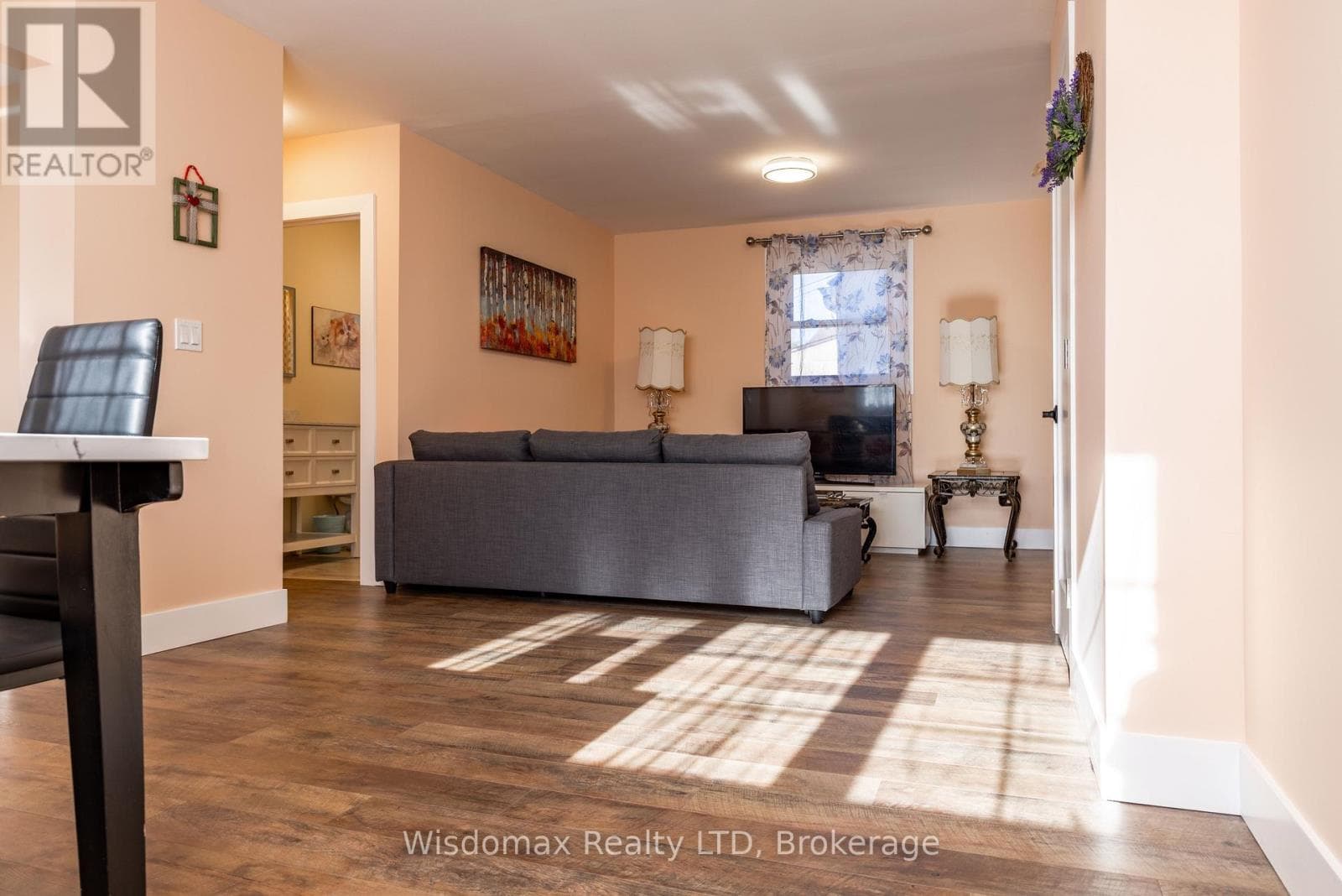 5291 STAMFORD STREET photo 2