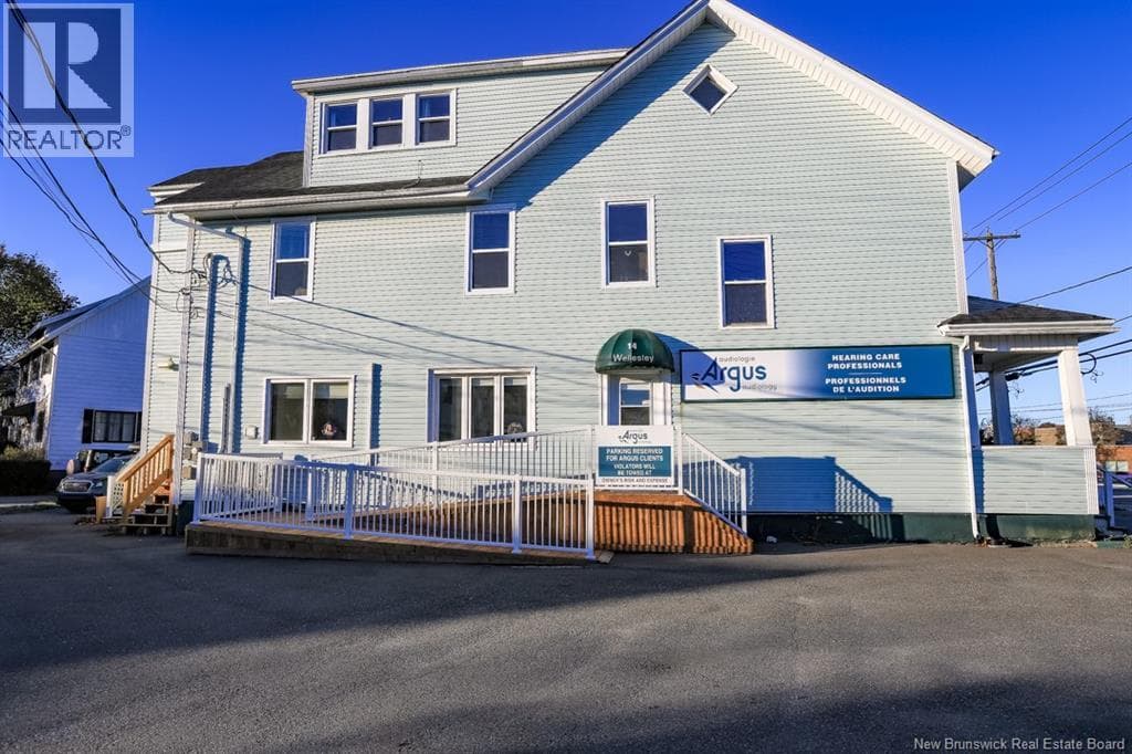 14 Wellesley Avenue photo 3