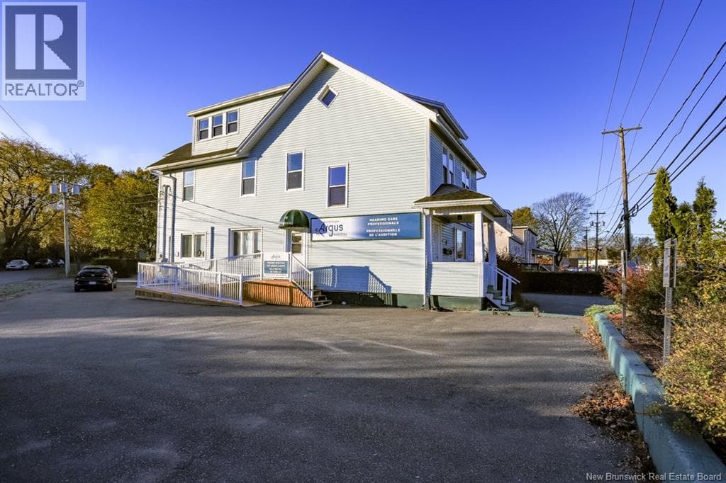 14 Wellesley Avenue photo 3