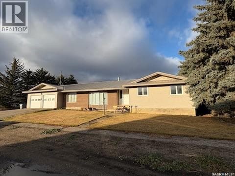 105 4th AVENUE W