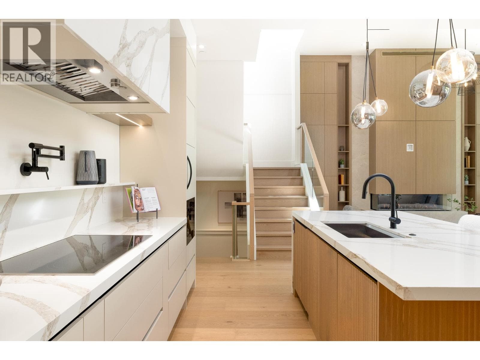 1385 19TH STREET photo 3