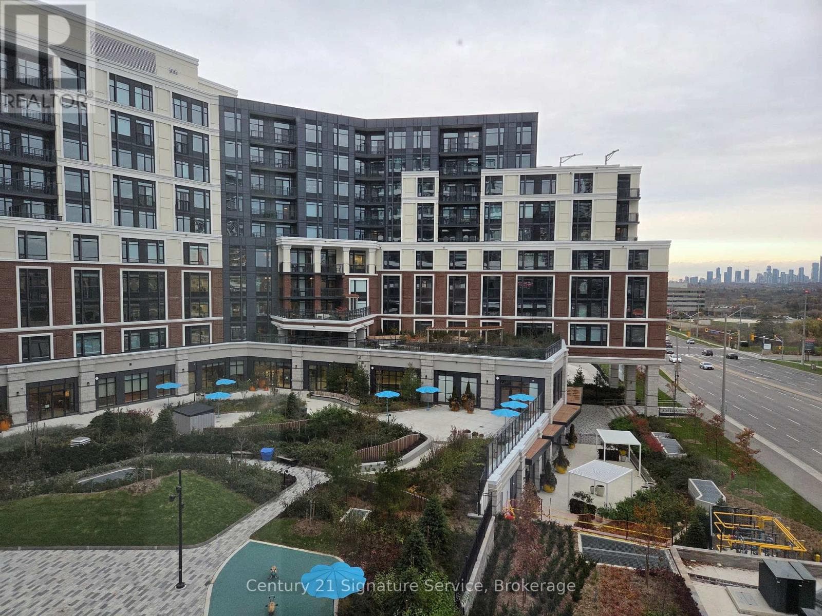 1 bed 1 bath single family at 504 - 2485 EGLINTON AVENUE W — $410,000