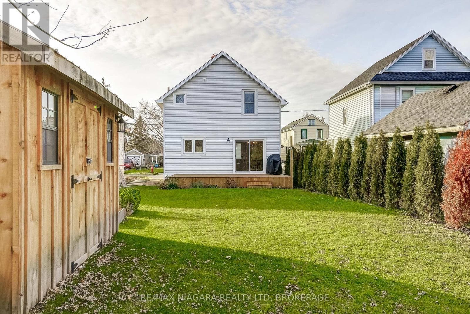 48 WILTON AVENUE photo 2
