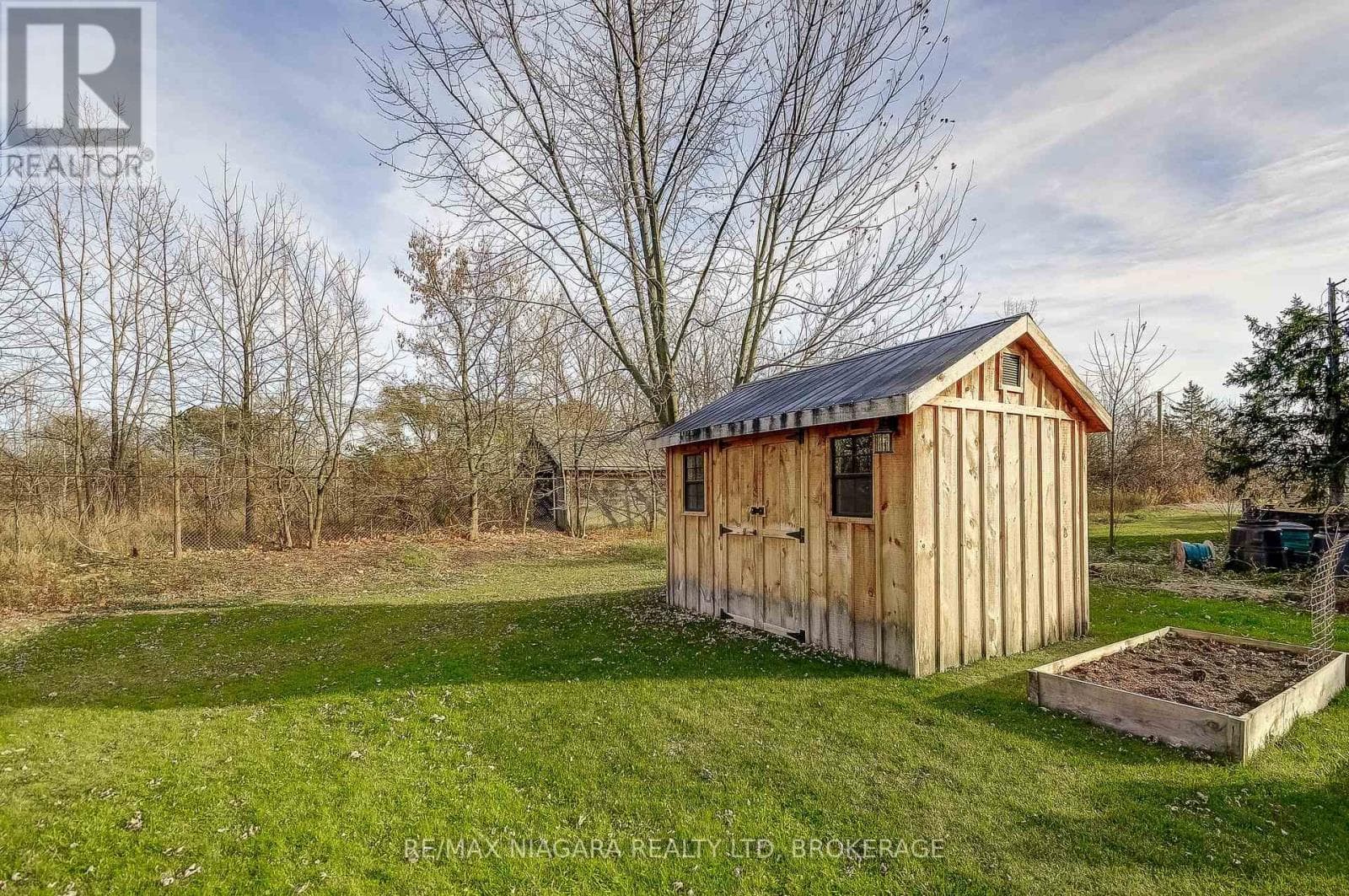 48 WILTON AVENUE photo 5