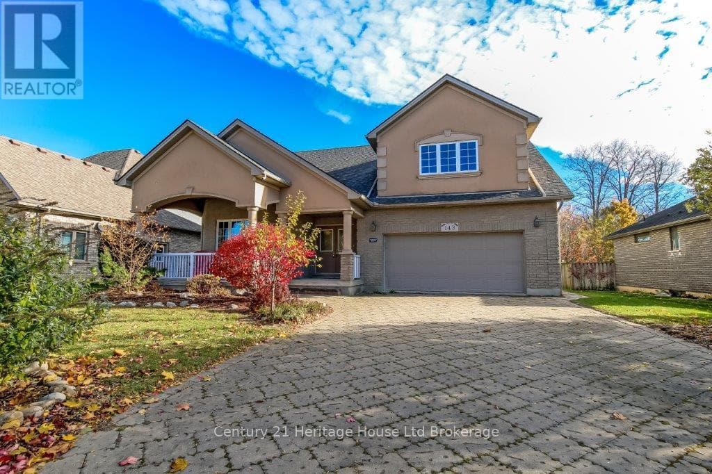 143 BOYD BOULEVARD photo 2
