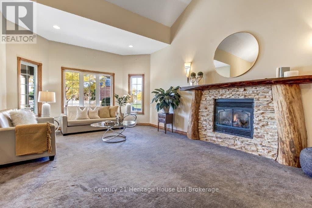 143 BOYD BOULEVARD photo 5