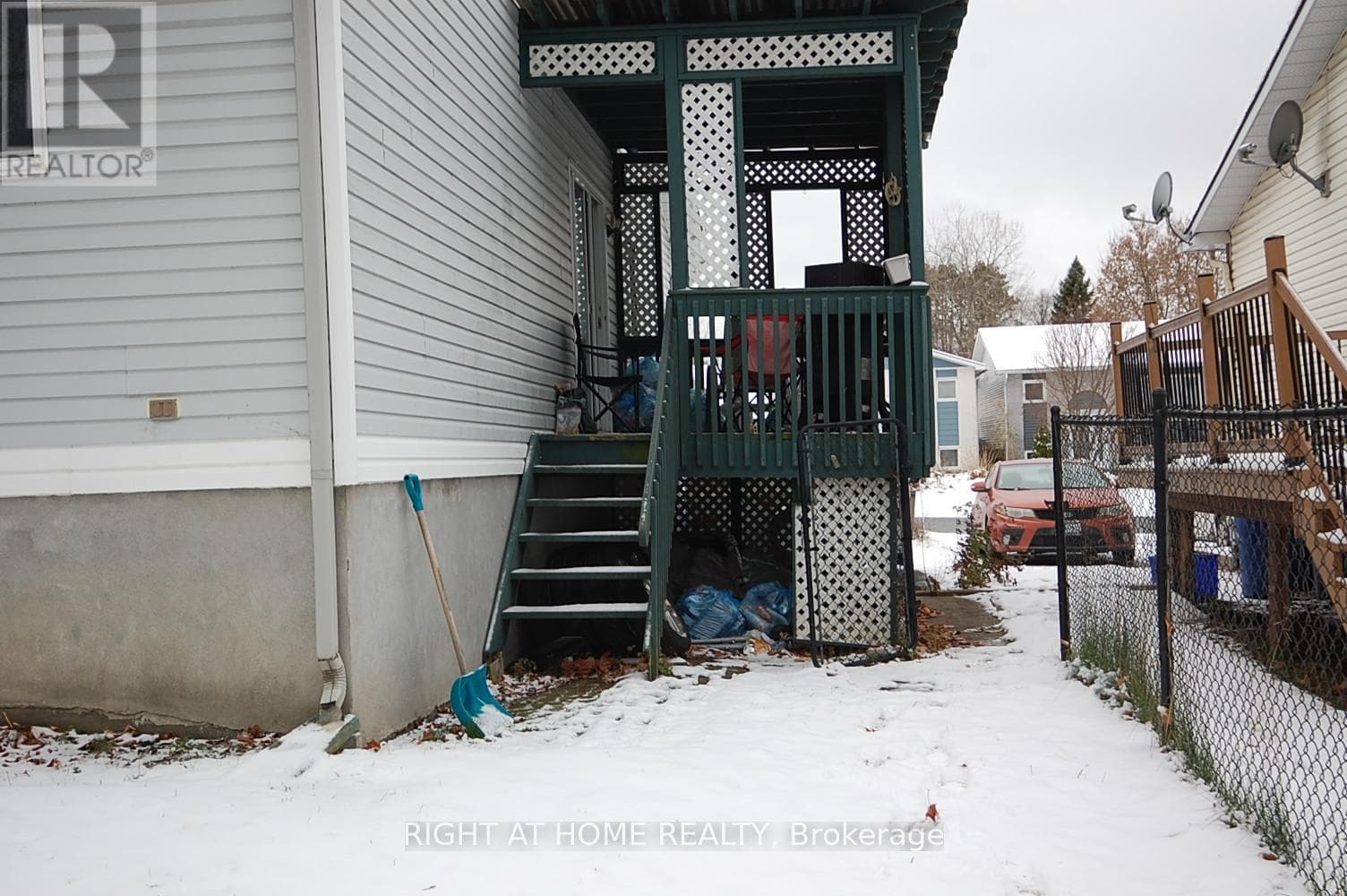 937 MORRIS STREET photo 3