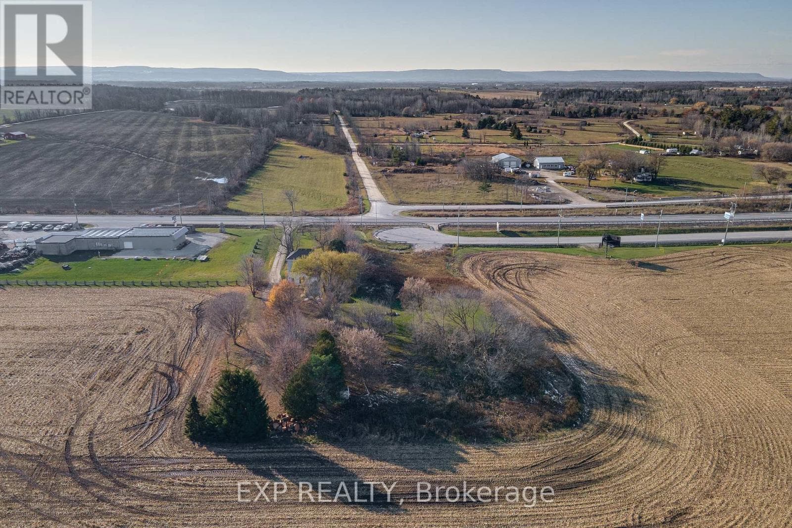 8184 26 HIGHWAY photo 5