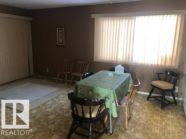 4213 42 AV — photo 4