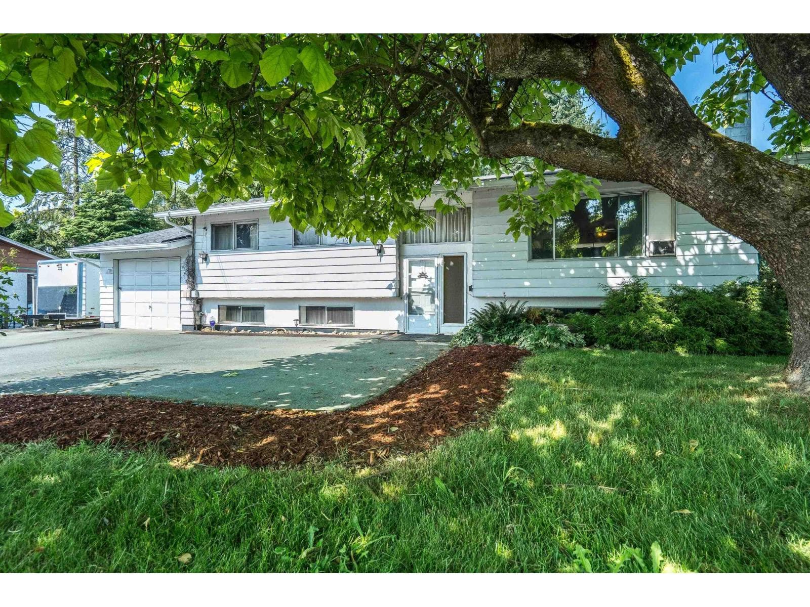 2141 WARE STREET photo 3