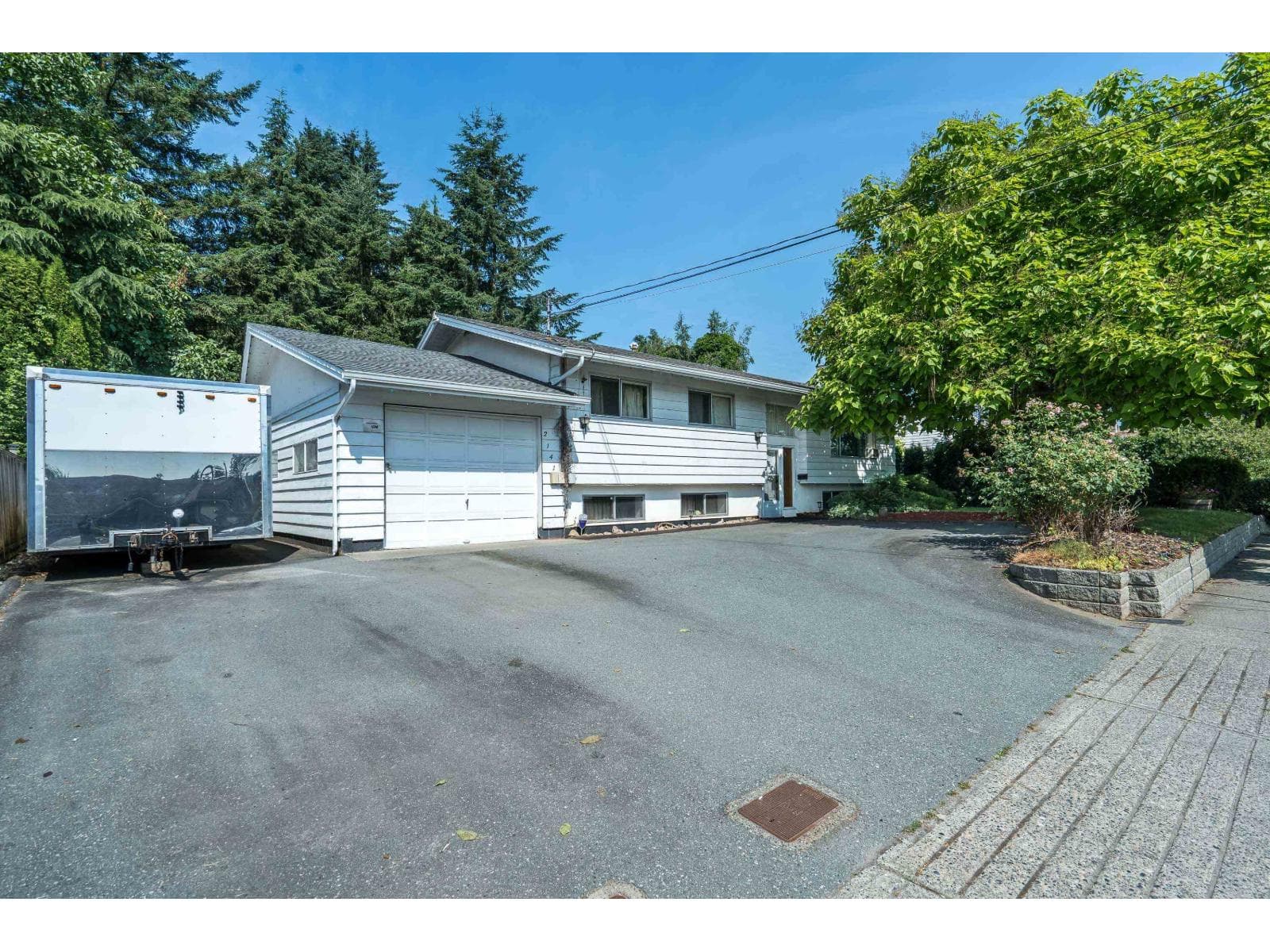 2141 WARE STREET photo 2