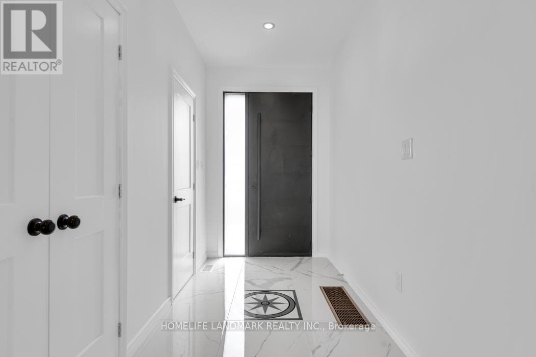 32 REGENT STREET photo 3