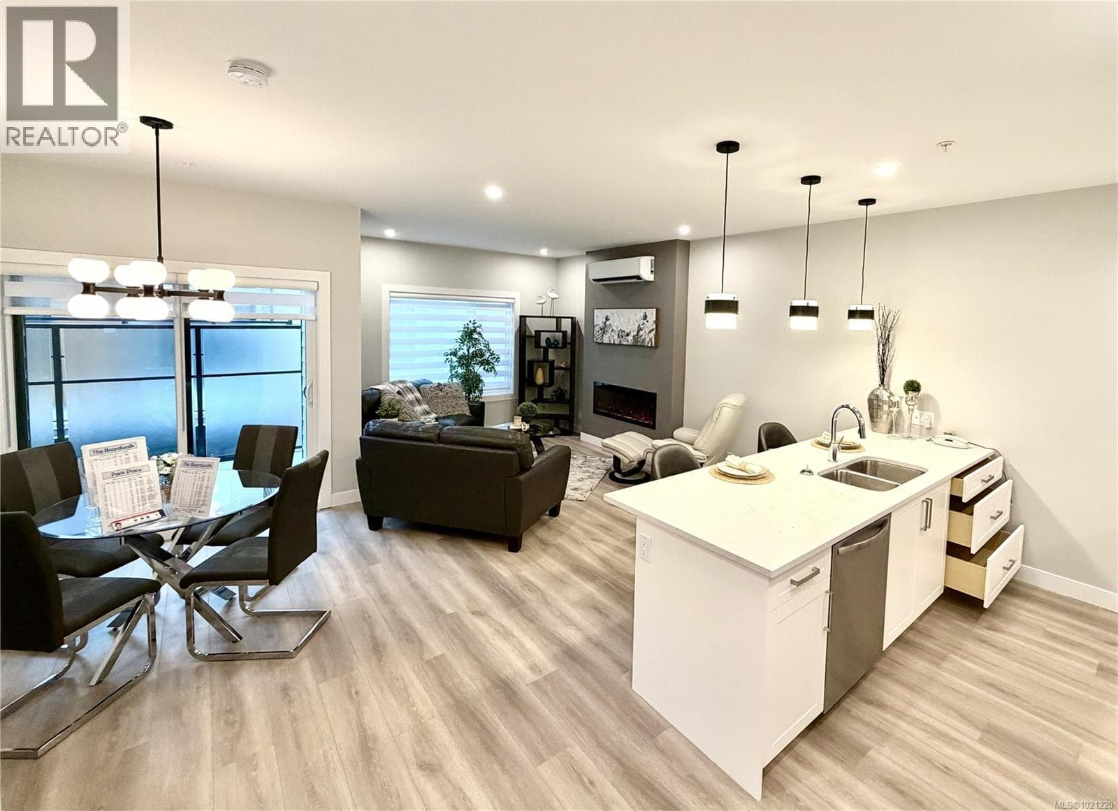 1 bed 1 bath single family at 505 918 Jenkins Ave — $469,900