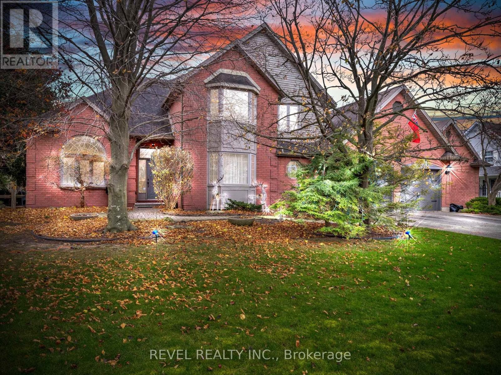 4 bed 4 bath single family at 11 CRAMAR CRESCENT — $999,900