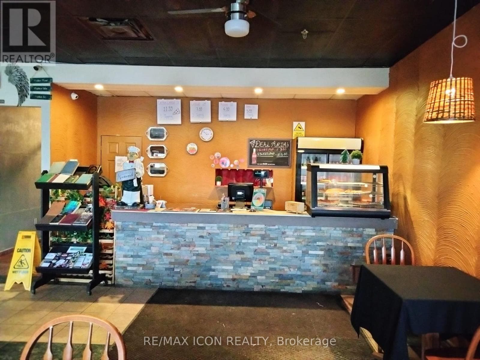 10 & 11 - 775 SOUTHDALE RD ROAD E photo 2