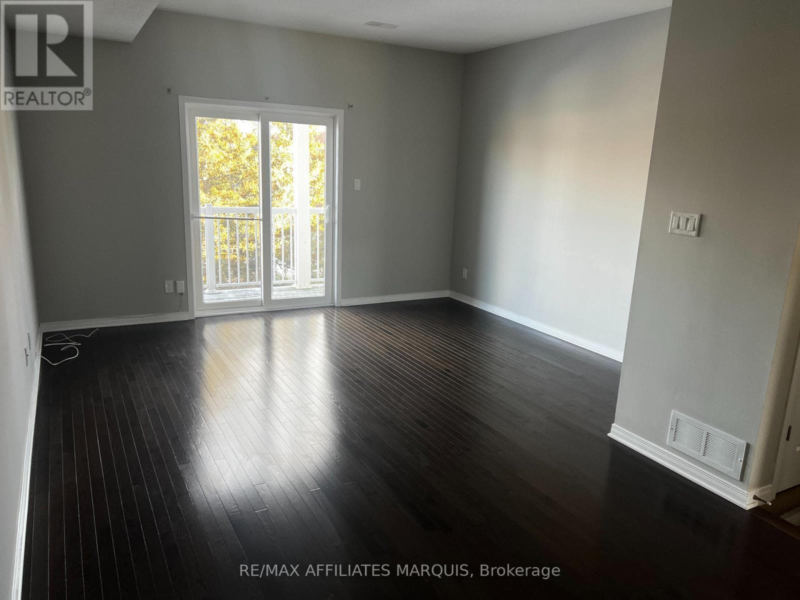 281 FIR LANE photo 2
