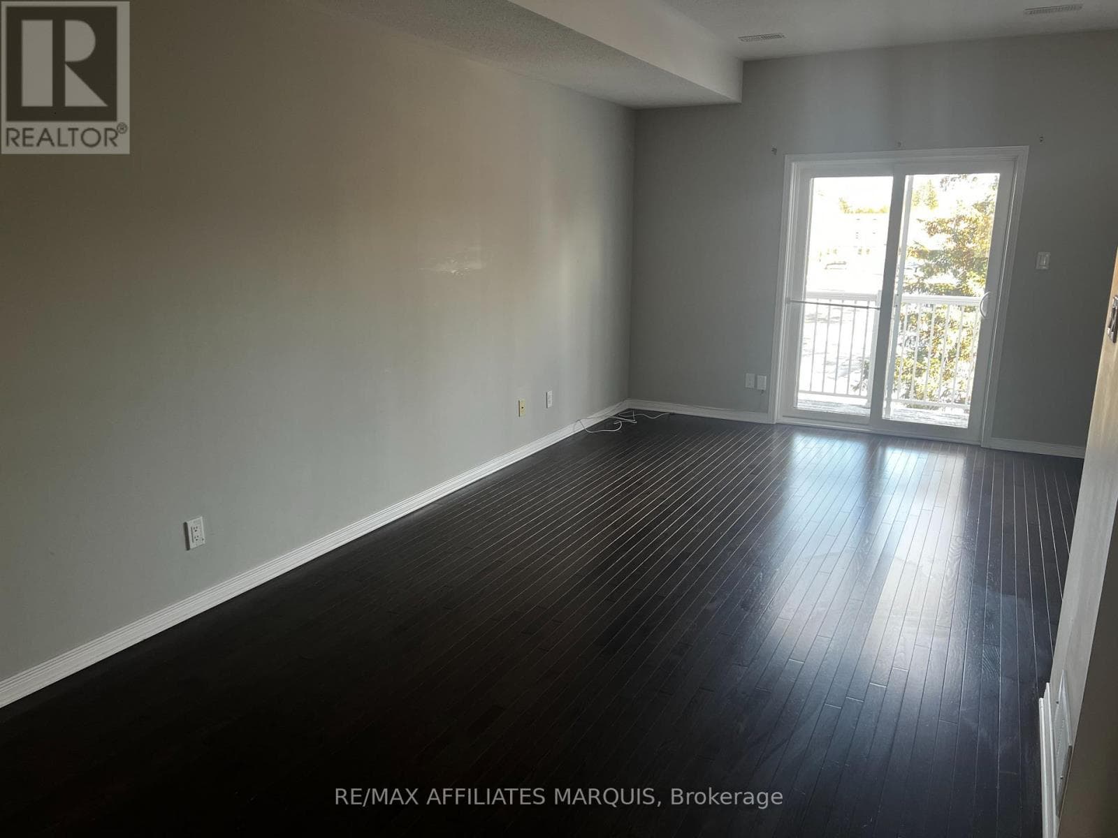 281 FIR LANE photo 3