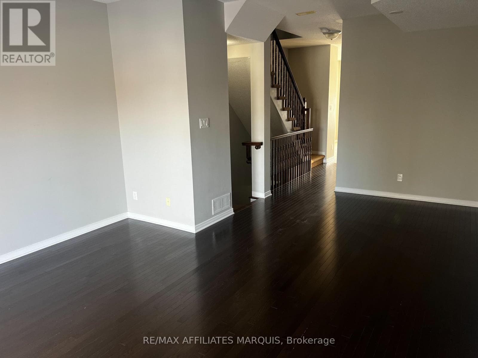281 FIR LANE photo 4