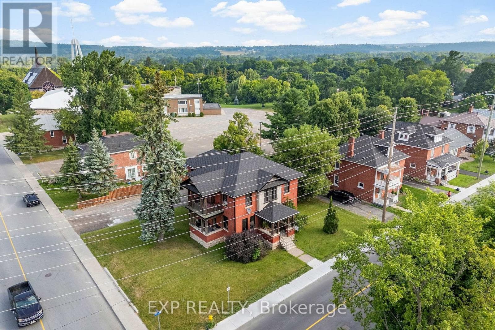 48 HALL AVENUE E photo 5